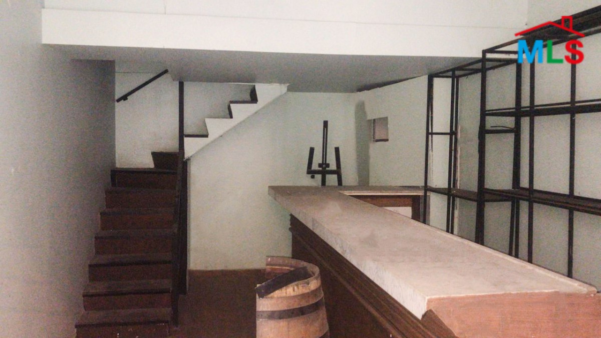 100 SQM Shop for Rent in Down Town