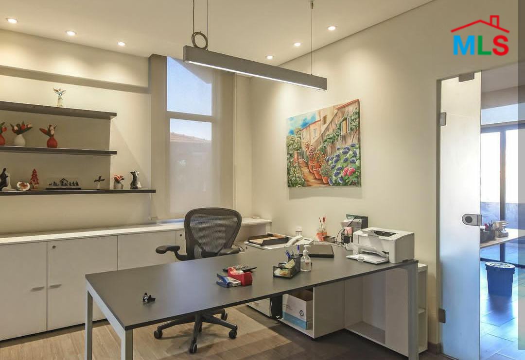 Spacious Office for rent in Jisr El Bacha