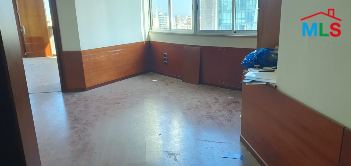 Spacious Office For Rent in Sin El Fil