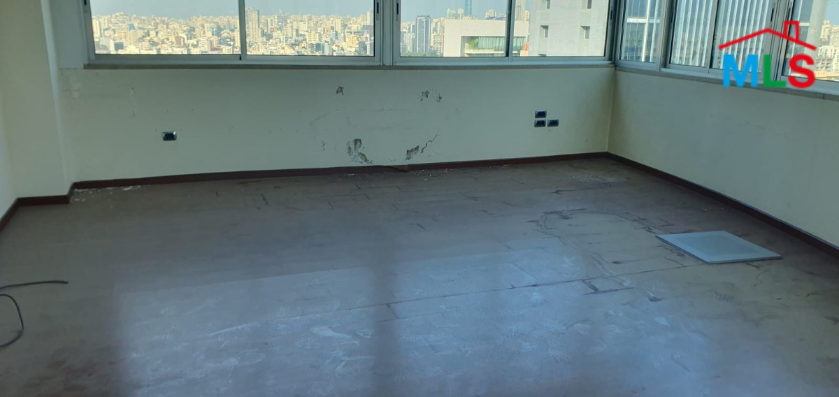 Spacious Office For Rent in Sin El Fil