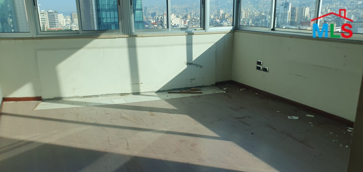 Spacious Office For Rent in Sin El Fil