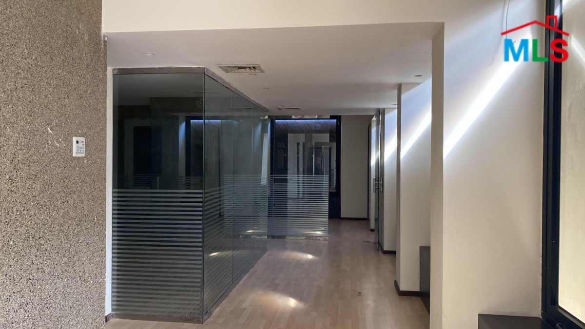 100 SQM Office For Rent in Downtown Near Beirut Souks