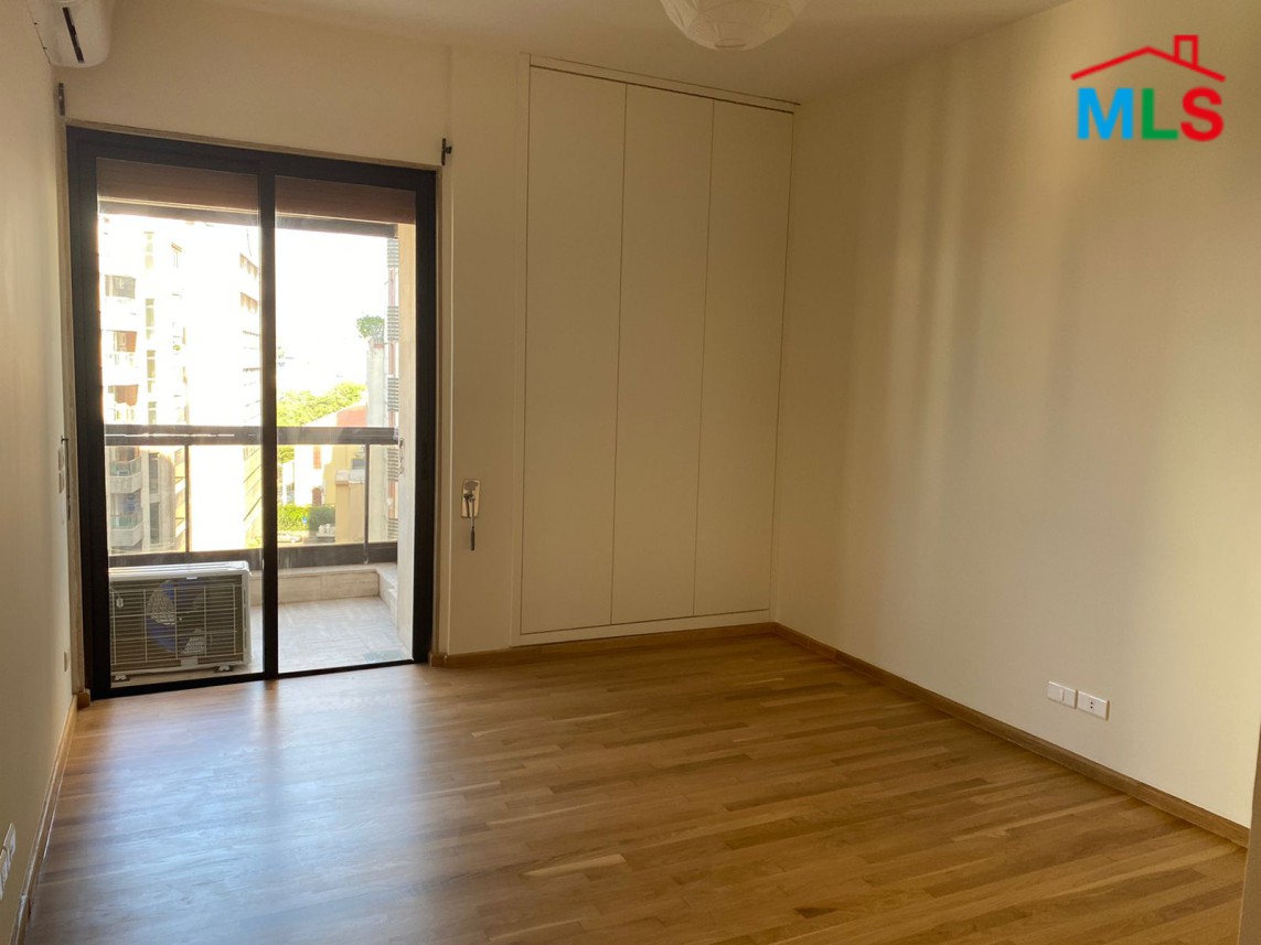 Apartment With Sea View For Rent In Achrafieh