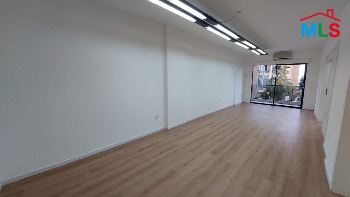 90 SQM Office For Rent In Ain al-Mraiseh