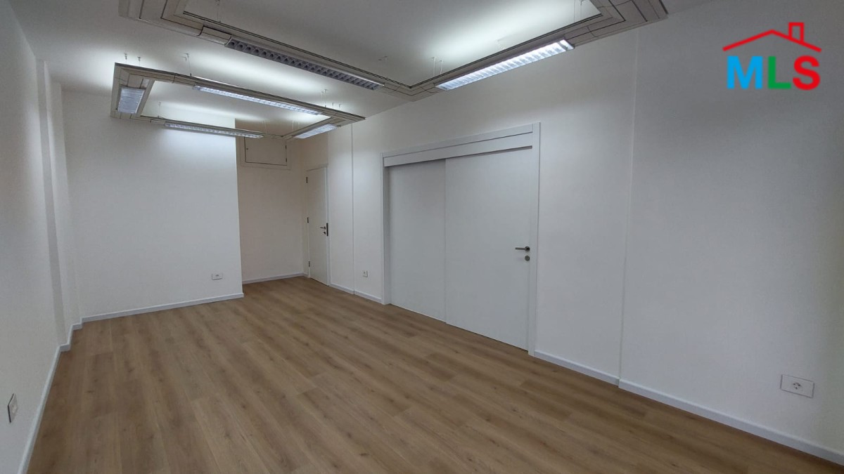 90 SQM Office For Rent In Ain al-Mraiseh