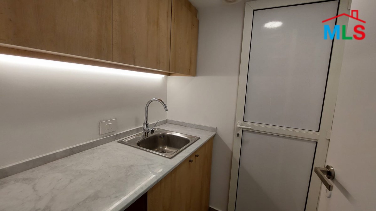 90 SQM Office For Rent In Ain al-Mraiseh