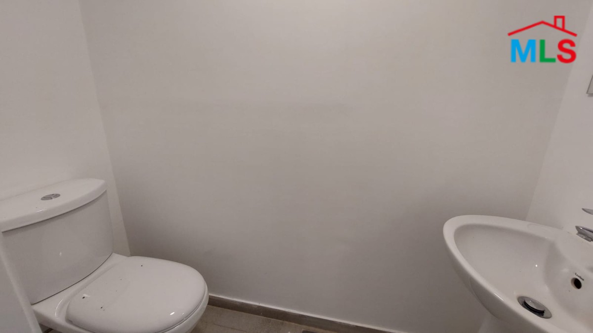 90 SQM Office For Rent In Ain al-Mraiseh