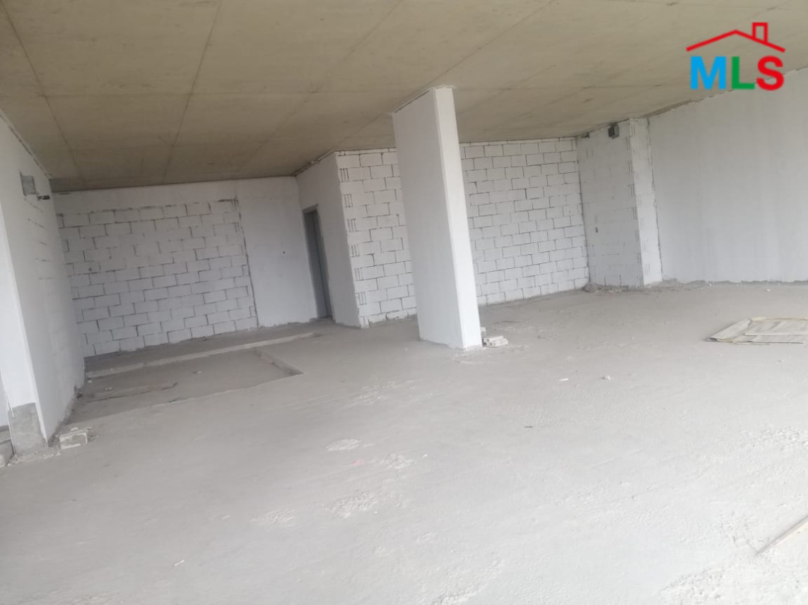 Core & Shell Office With Open View For Rent In Achrafieh