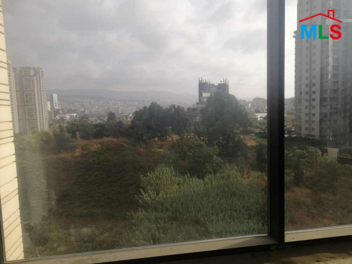 Core & Shell Office With Open View For Rent In Achrafieh