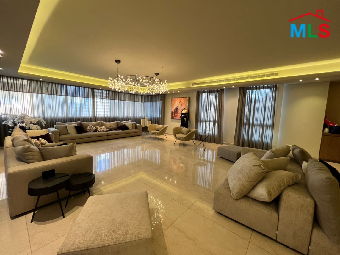 High-end Furnished Apartment for Rent in Ras Beirut, Clemenceau