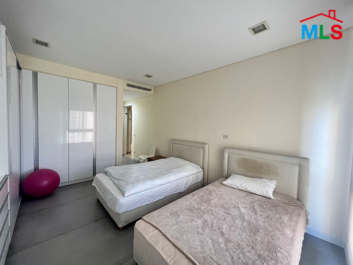 High-end Furnished Apartment for Rent in Ras Beirut, Clemenceau