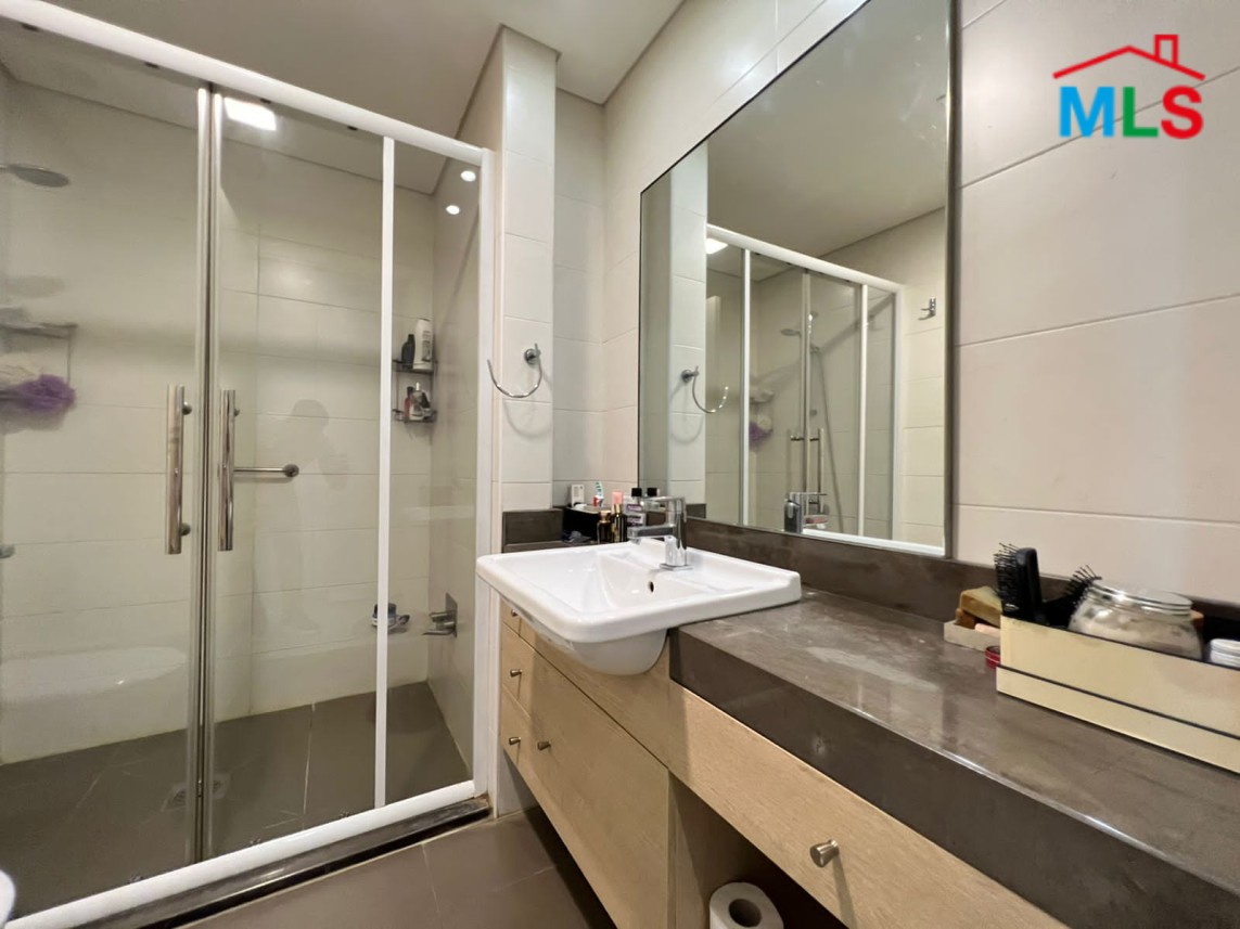 High-end Furnished Apartment for Rent in Ras Beirut, Clemenceau