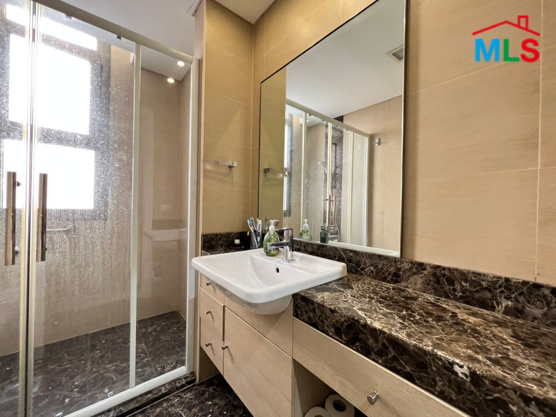 High-end Furnished Apartment for Rent in Ras Beirut, Clemenceau