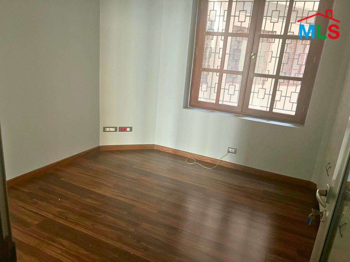 Office for Rent in Downtown - Place de l'etoile