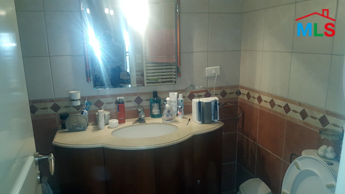 Spacious Apartment For Rent In A Luxurious Street in Mar Takla