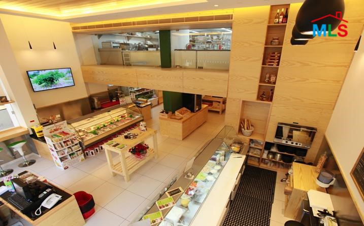 Shop for rent in Sioufi, Achrafieh