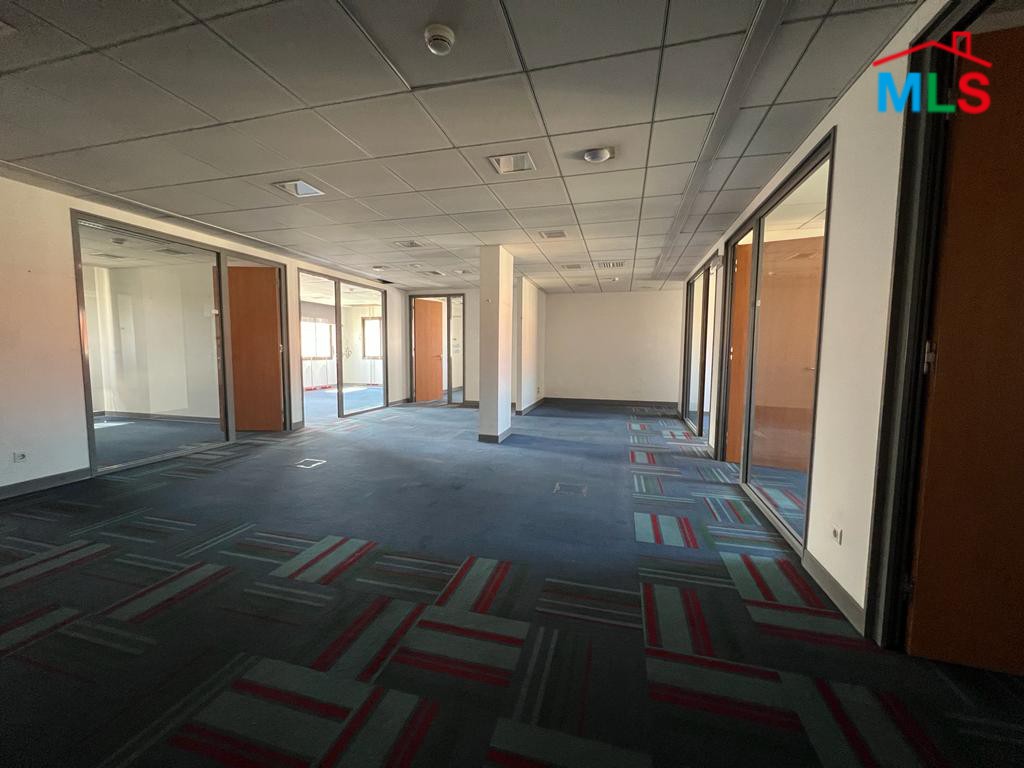 Building for Rent in Downtown