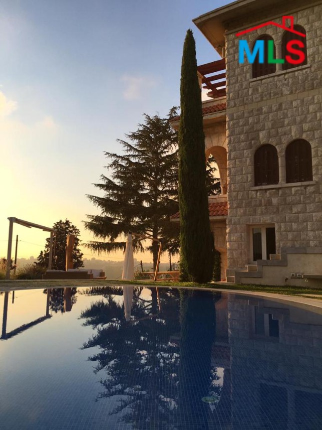 Stunning Furnished Villa with Pool & Garden for Rent in Ghazir