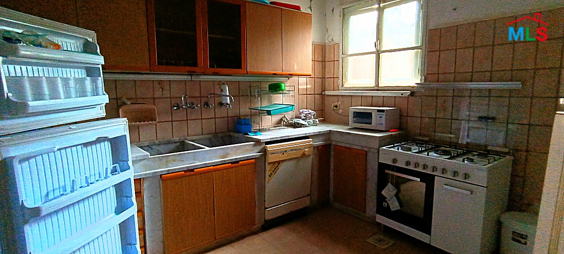 Furnished House with Terrace for Rent in Achkout