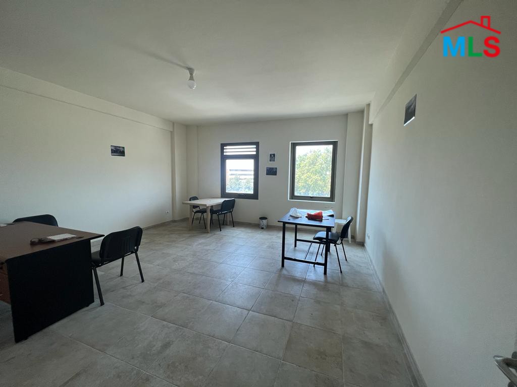 Office for Rent in Jbeil