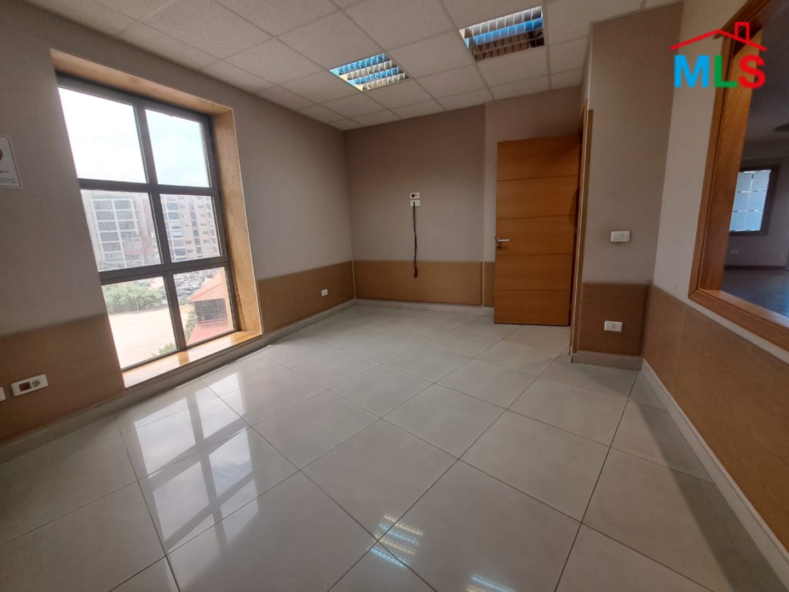 Decorated Spacious Office for Rent in Dekweneh