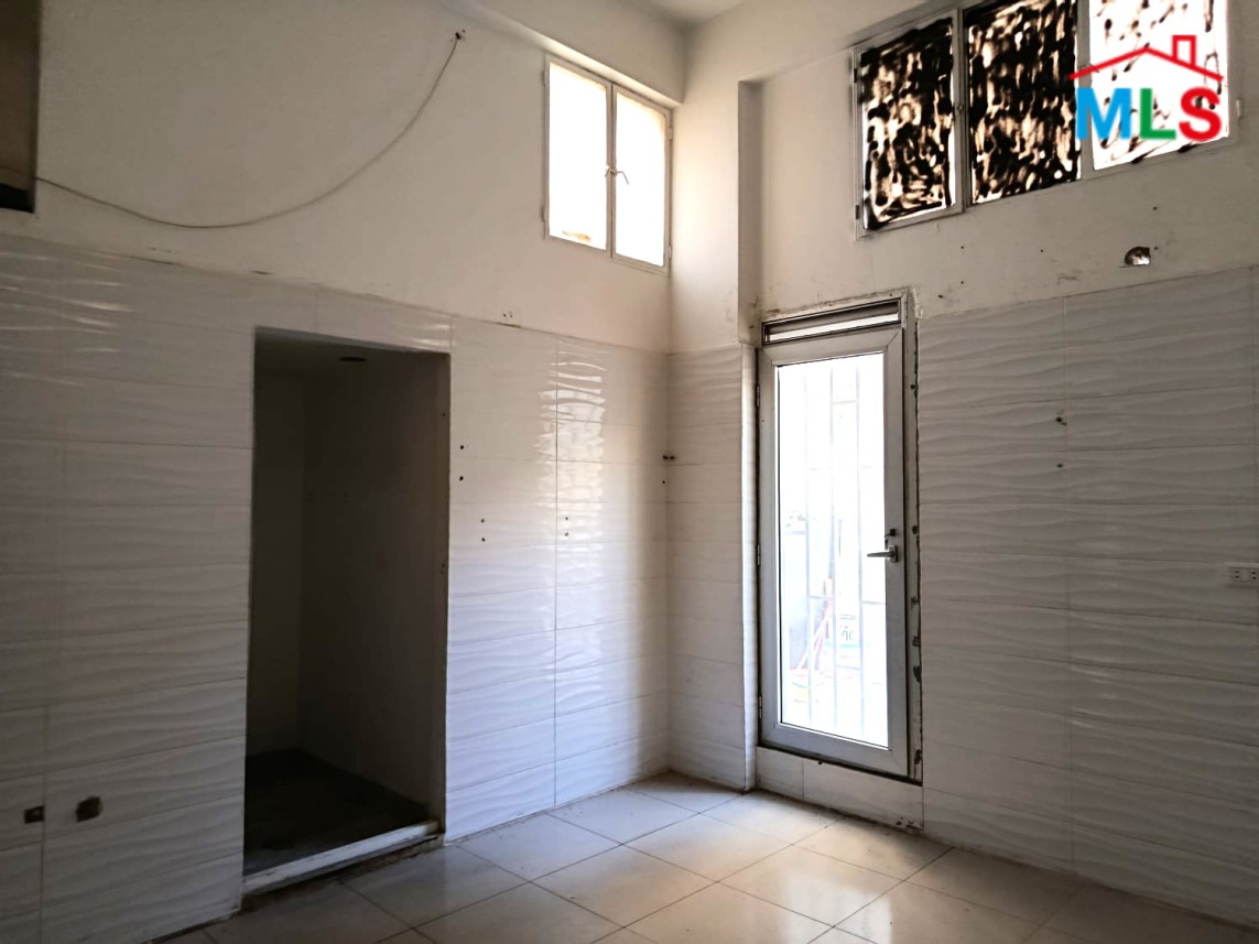 120 SQM Shop for Rent in Achrafieh, Fassouh