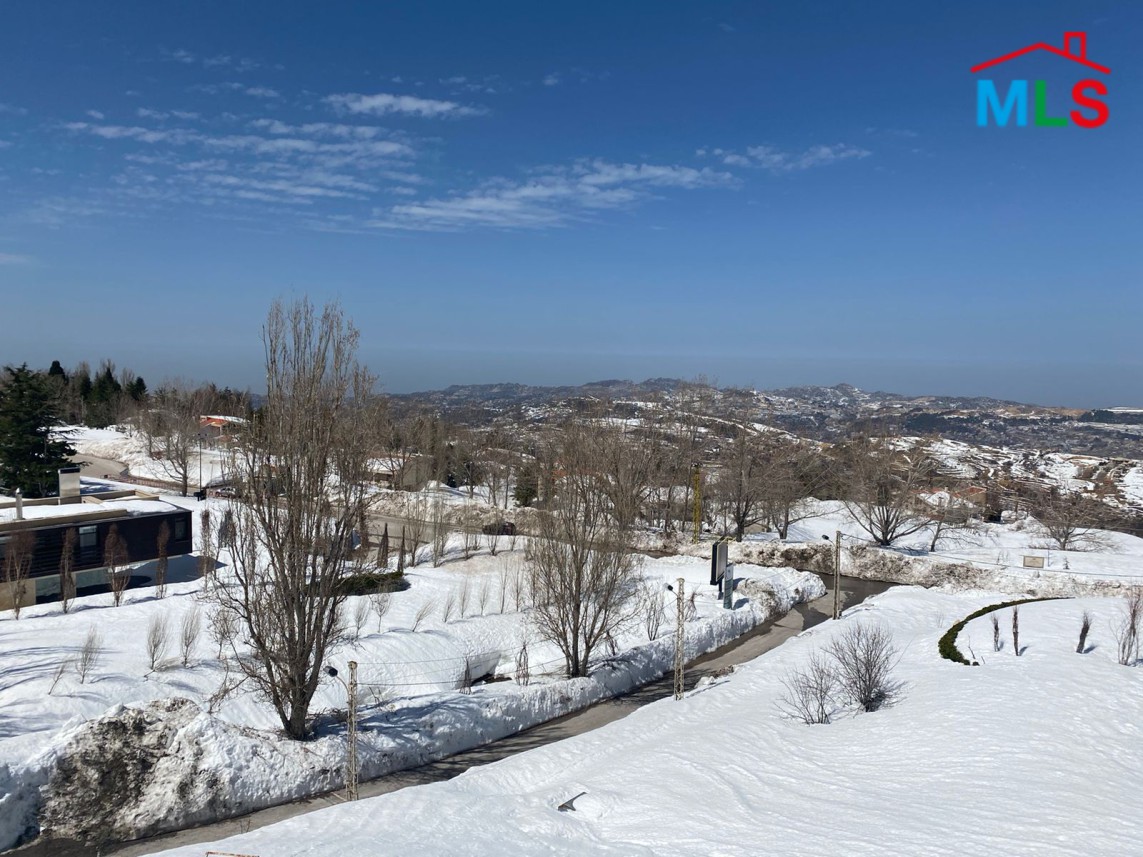 Furnished Duplex Chalet for rent in Fakra Club