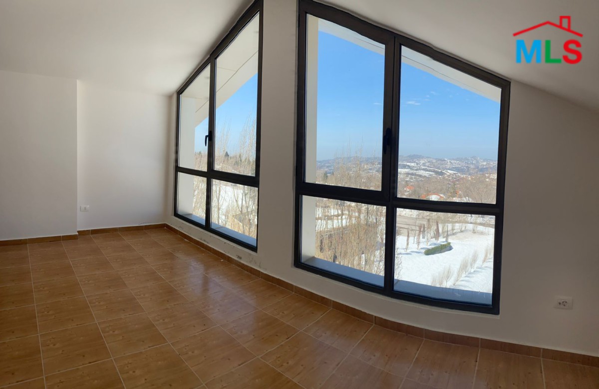 Duplex Furnished Chalet for rent in Fakra Club