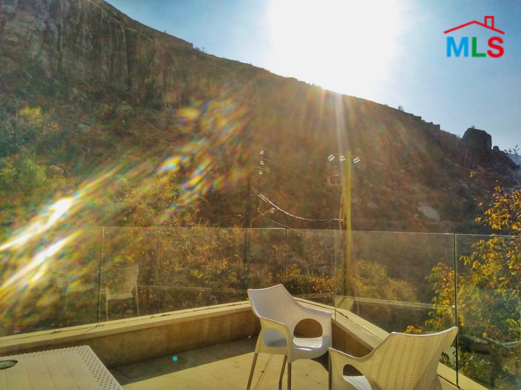 High-end Furnished Chalet For Rent in a Gated Community in Faraya