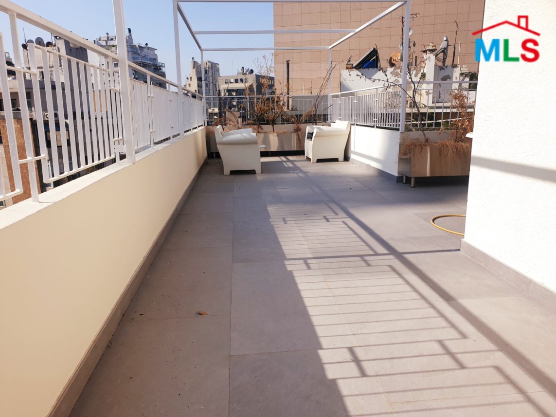 Fully Furnished Duplex Apartment With Terrace For Rent in Tabaris Achrafieh