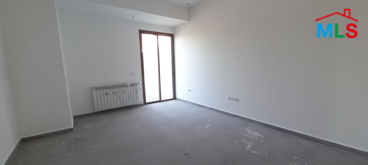 A Deluxe Apartment for Rent in Adma with Garden and Open Sea View