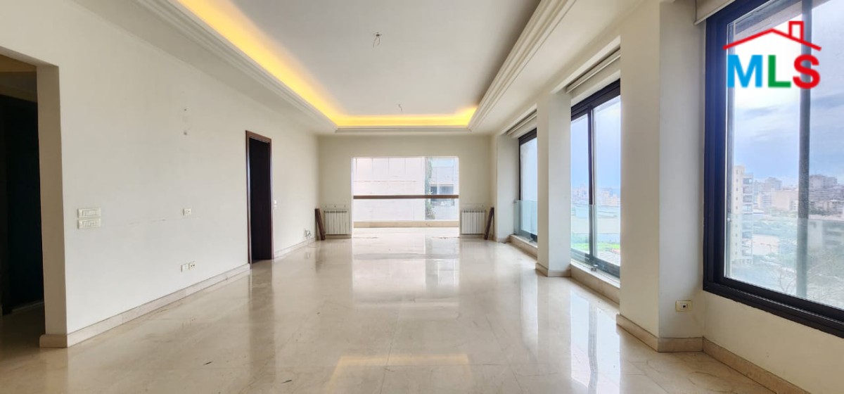 Luxurious Attractive Apartment for Rent in Horsh Tabet