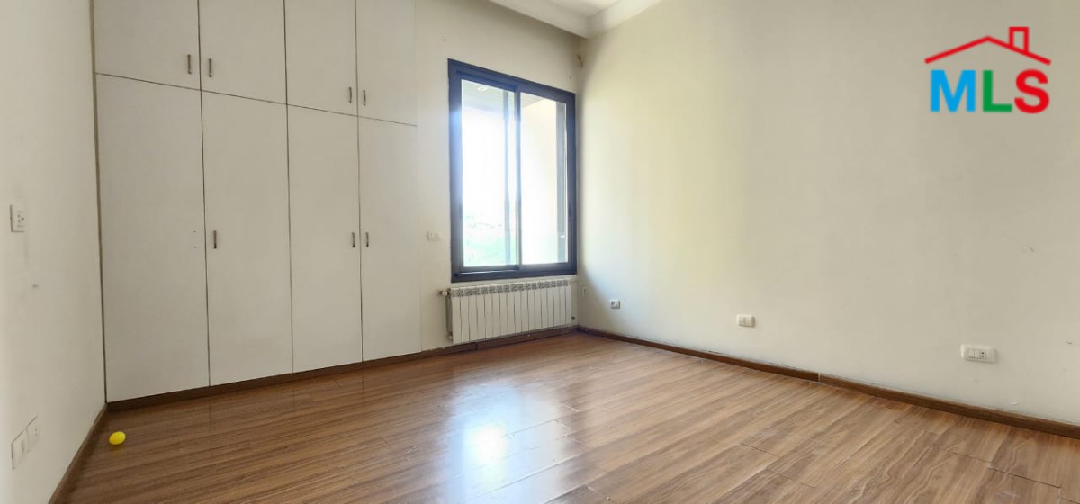 Luxurious Attractive Apartment for Rent in Horsh Tabet