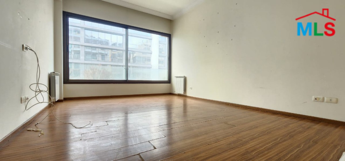 Luxurious Attractive Apartment for Rent in Horsh Tabet