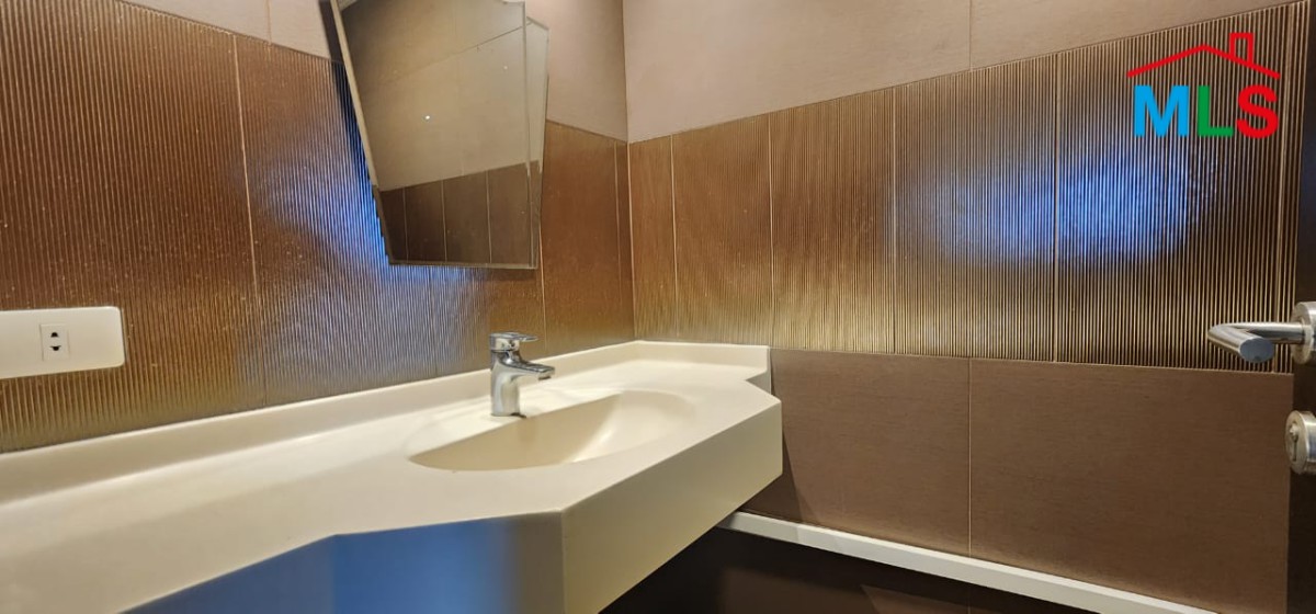 Luxurious Attractive Apartment for Rent in Horsh Tabet