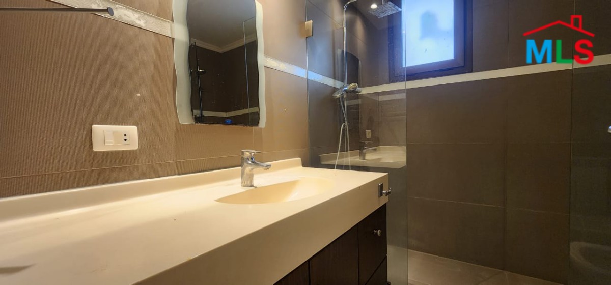 Luxurious Attractive Apartment for Rent in Horsh Tabet