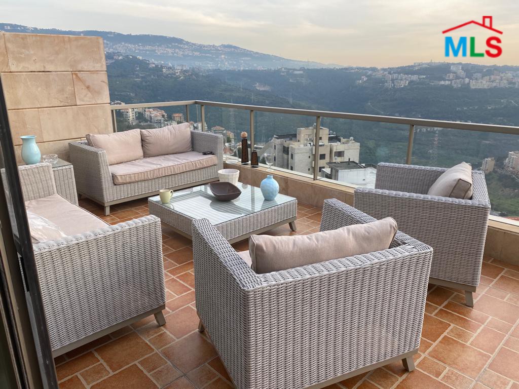 High-end Furnished Duplex with Terrace for Rent in Monteverde