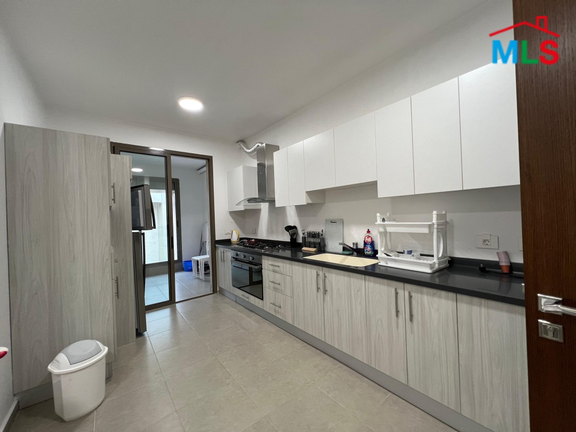 New Apartment with Large Terrace for Rent in Adma