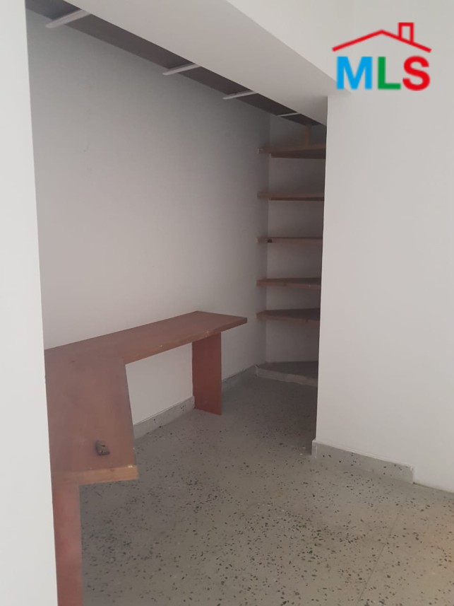 70 sqm Office for Rent in Furn El Chebbek