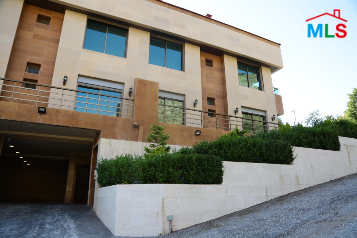 Furnished Chalet with Backyard View for Rent in Chabrouh Faraya