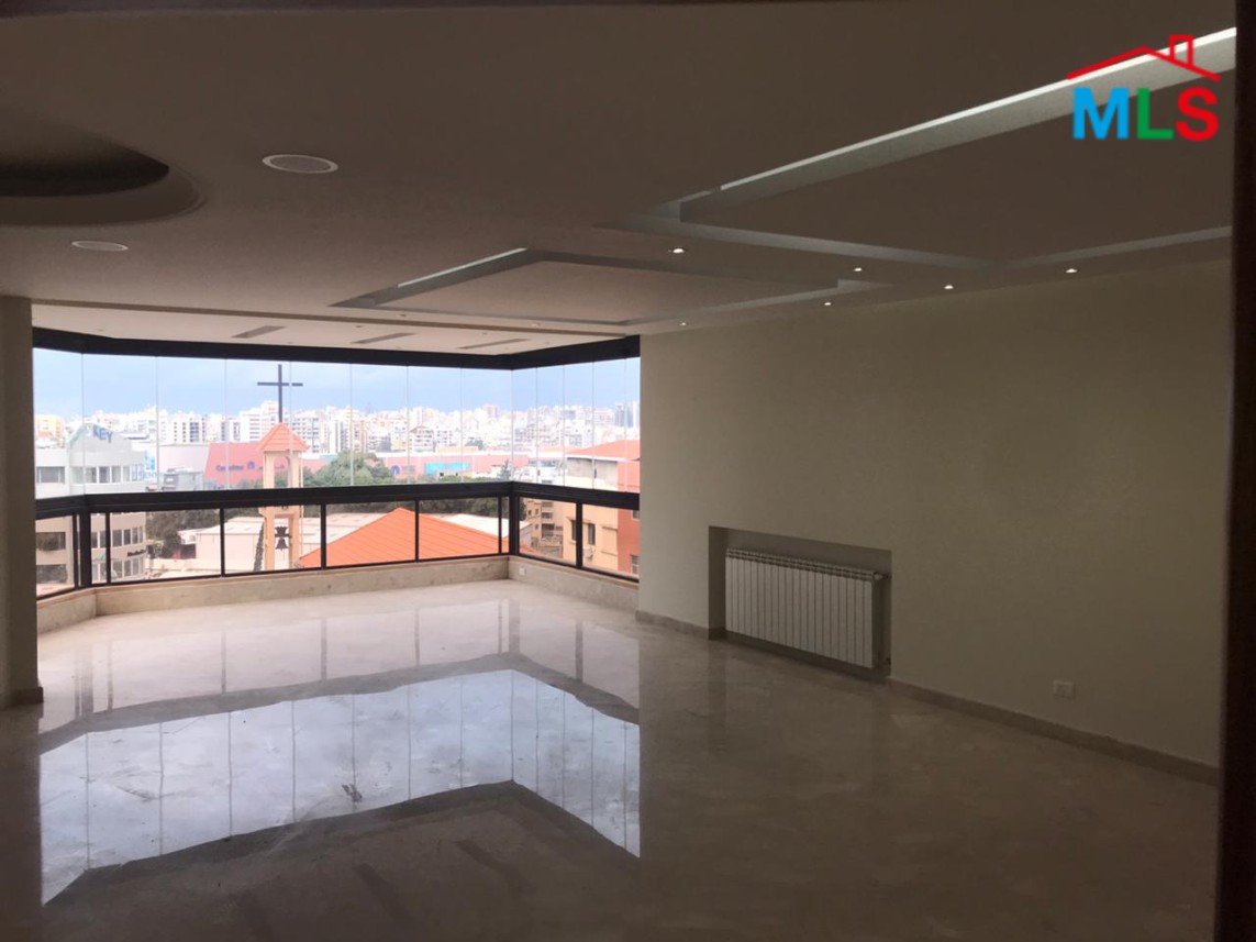 Building for Rent in Hazmieh