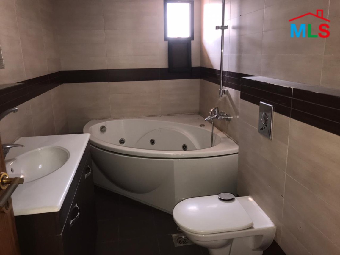 Building for Rent in Hazmieh
