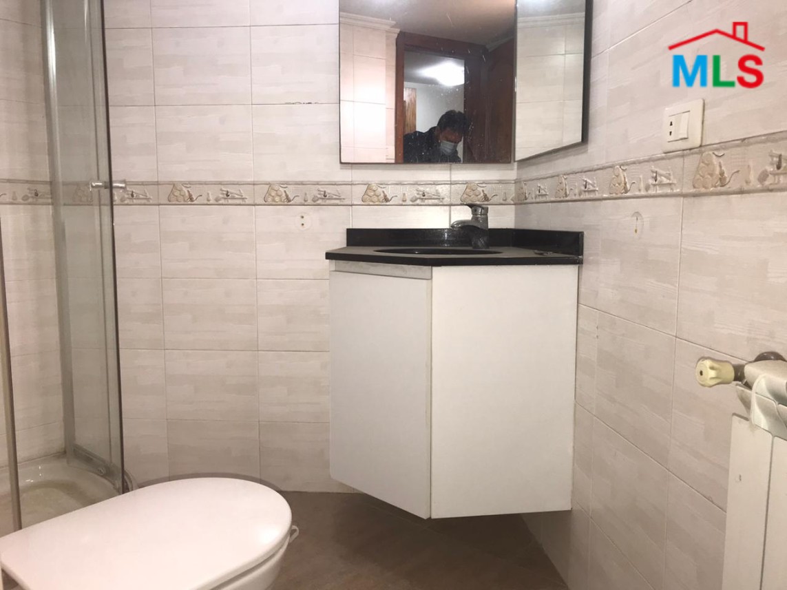 Building for Rent in Hazmieh