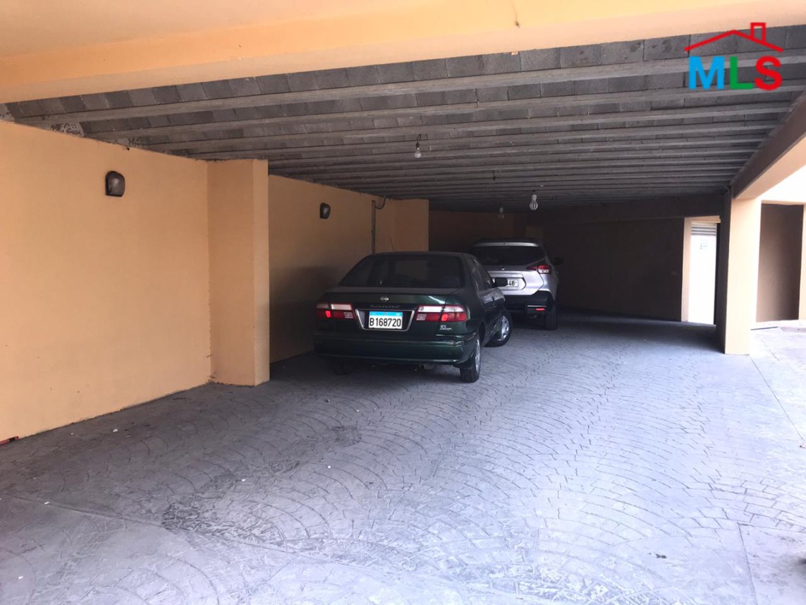 Building for Rent in Hazmieh