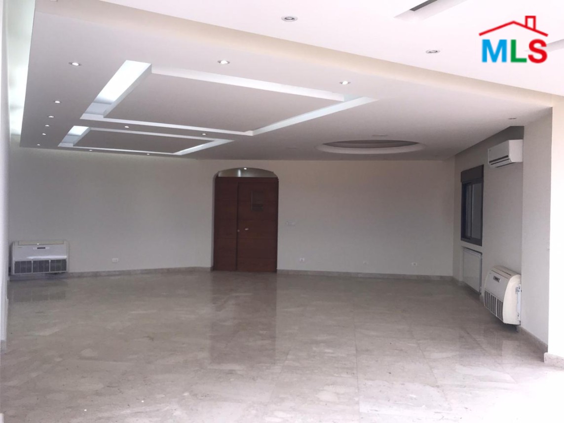 Building for Rent in Hazmieh