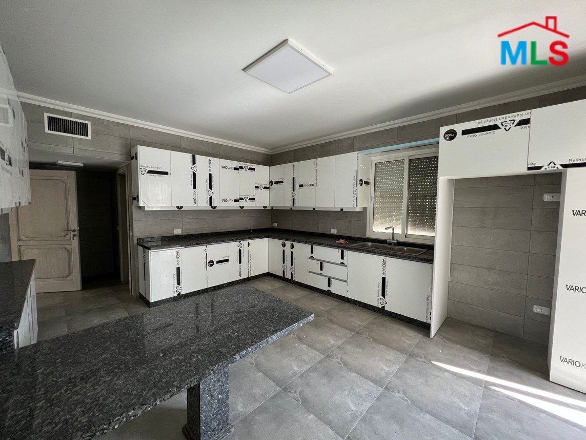 Spacious 300 SQM Apartment for Rent In Adma
