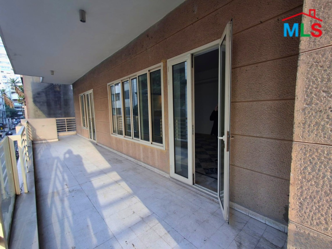 370 SQM Office for Rent in Achrafieh, Carré D'or
