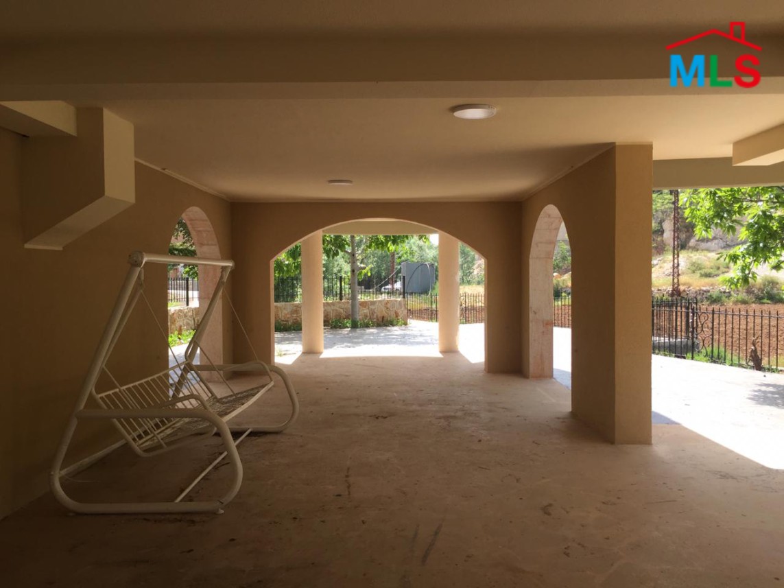 Villa for Rent in Laqlouq with Spacious Terrace