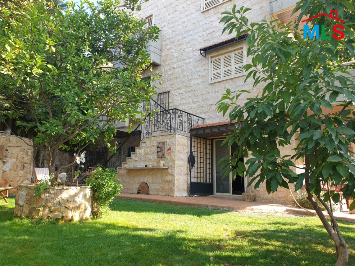 Deluxe High-End Villa for Rent in Arayia