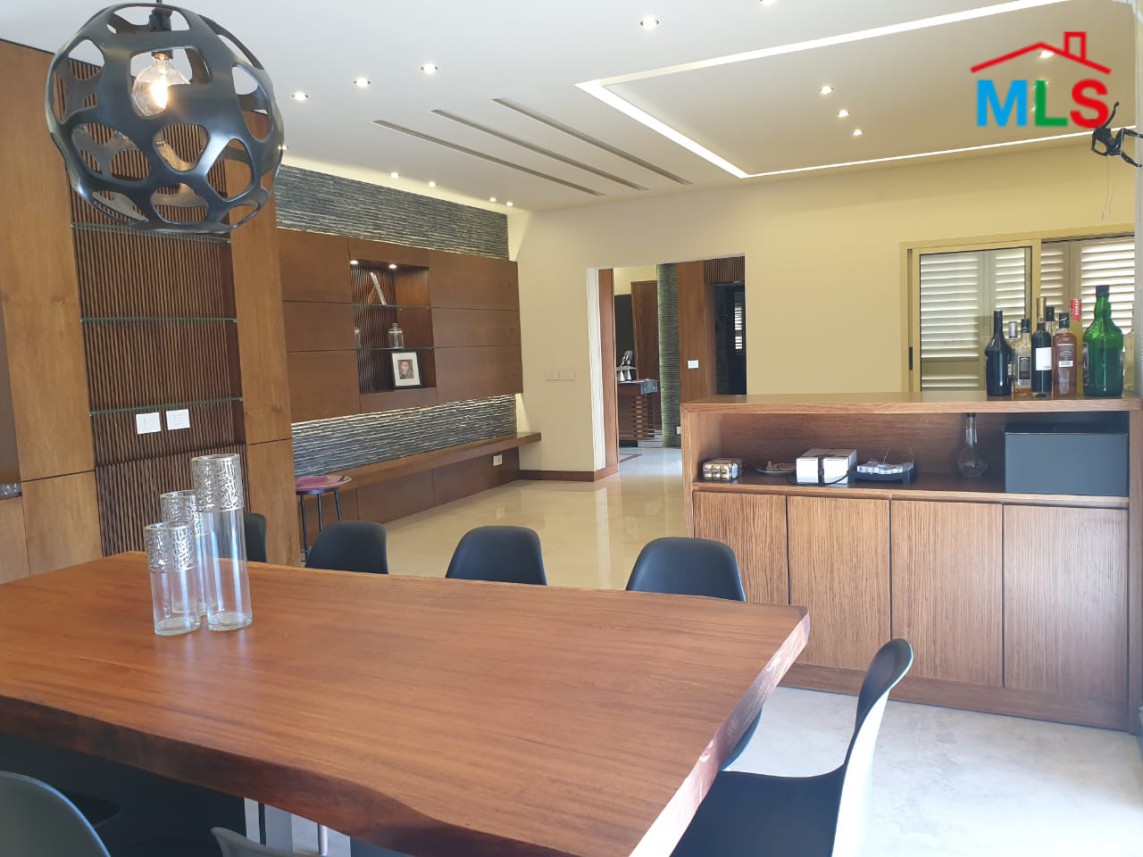Deluxe High-End Villa for Rent in Arayia